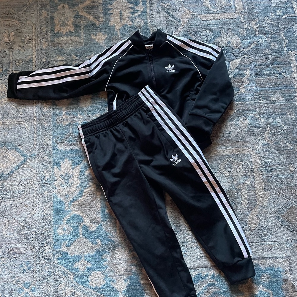 Adidas toddler/little kid track suit